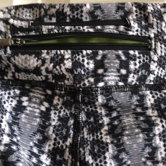 Under Armour Set - Picture 7 of 10